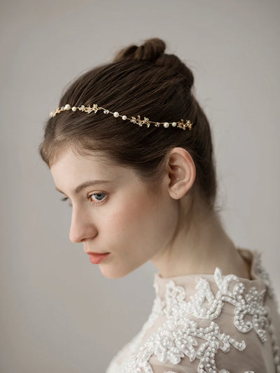 Adorno para el Cabello de Novia Hecho a Mano con Hojas Perladas - Image 7
