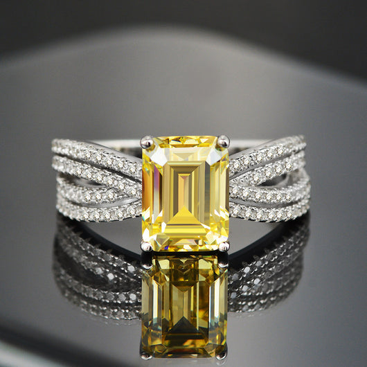 Anillo de Plata 925 Lujo con Diamante Simulado de 4.5 Quilates