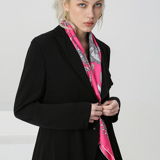 Pañuelo de Seda Estampado Fucsia - Image 7