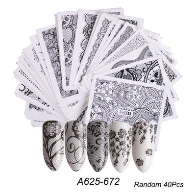 Set de Stickers para Uñas con Flores de Encaje Blanco y Negro - Image 11