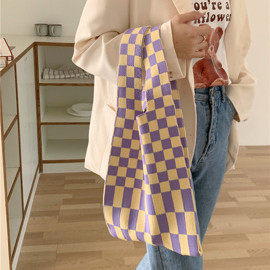 Bolso de Mano Tejido con Diseño a Cuadros - Image 7