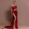 Vestido Rojo con Lentejuelas, Hombro Inclinado y Corte Midriff