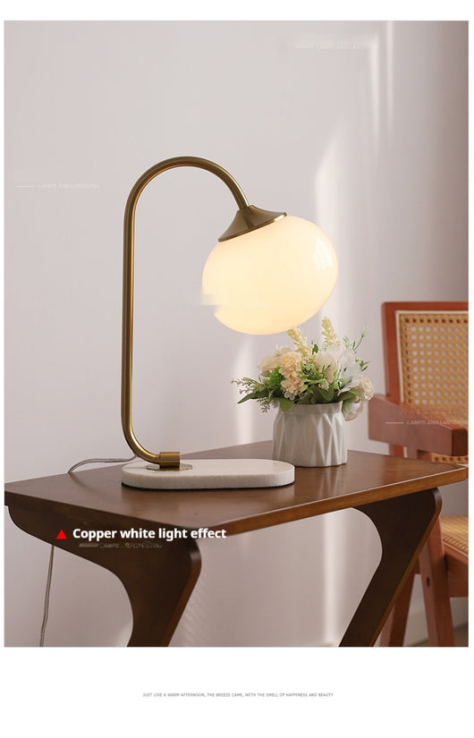 Lámpara de Mesa Clásica Estilo Vintage para Dormitorio - Image 7