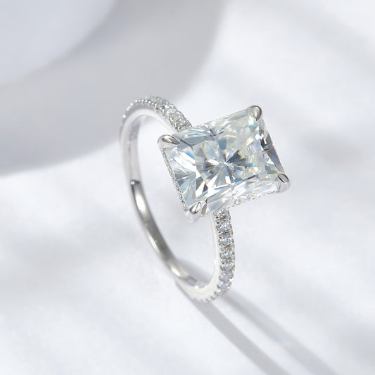 Anillo de Moissanita Radiant 4 Quilates en Plata 925