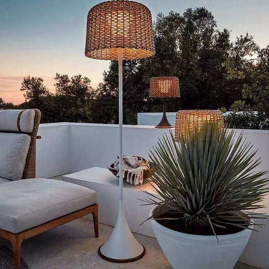 Lámpara de Piso LED Inteligente para Jardín y Terraza Impermeable