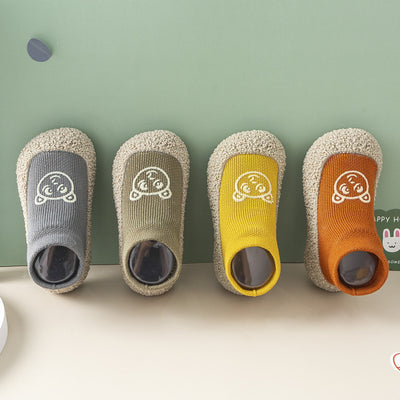Zapatos Antideslizantes para Primeros Pasos con Diseño Infantil - Image 19