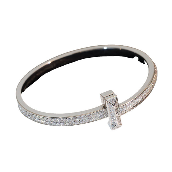 Pulsera Ancha de Letras TT en Diamantes de Lujo - Image 2