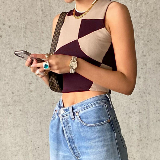 Chaleco Sin Mangas con Costuras de Contraste - Diseño Minimalista para Mujer - Image 2