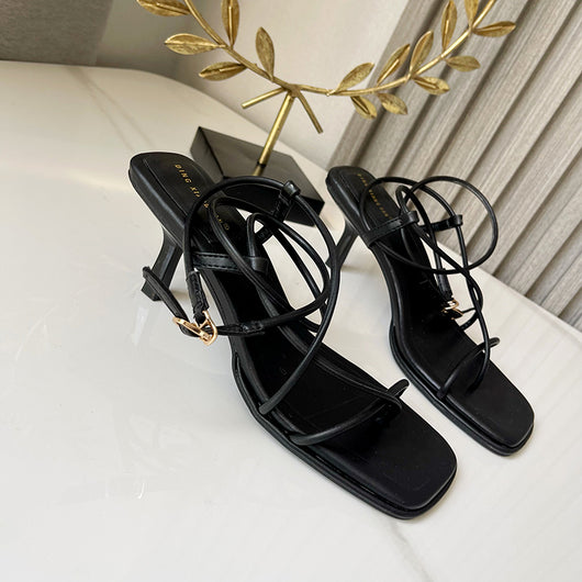 Sandalias Romanas con Hebilla Cruzada - Diseño Versátil y Cómodo - Image 4