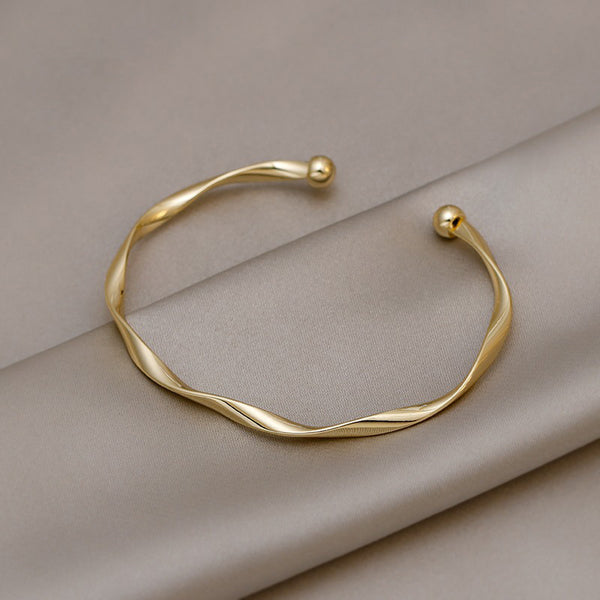 Pulsera Twisted Simple de Moda Contemporánea