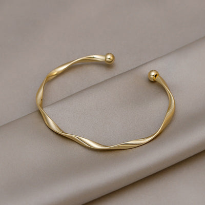 Pulsera Twisted Simple de Moda Contemporánea