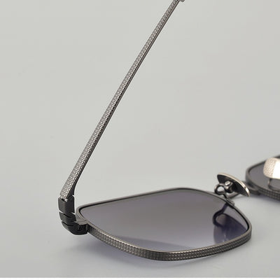 Gafas de Titanio Puro con Diseño Cuadrado Doble Varilla para Miopía Hombre - Image 4