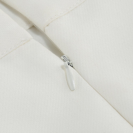 Conjunto de Dos Piezas: Blazer Blanco Manga Larga Escote V + Falda Corta - Image 6