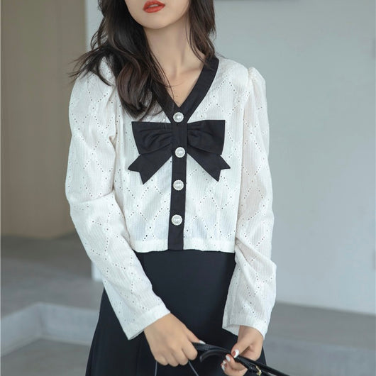 Blusa Elegante con Volantes y Escote en V - Image 6