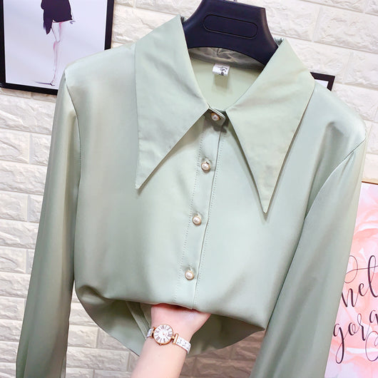 Blusa de Gasa con Botones de Perla y Cuello Puntiagudo - Image 6