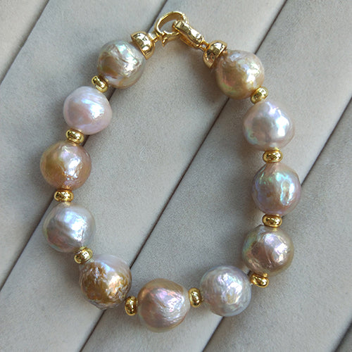 Conjunto de Tres Piezas en Oro de 14K: Aretes, Collar y Pulsera - Image 14