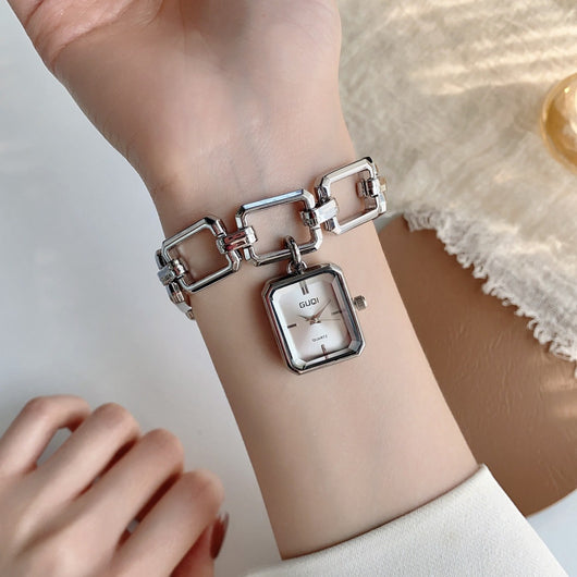 Reloj Cuadrado Elegante para Mujer con Dije y Pulsera Decorativa - Image 23
