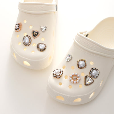 Adornos de Cristal Brillante para Zapatos - Accesorios DIY Estilo Clásico con Flor de Perla - Image 4