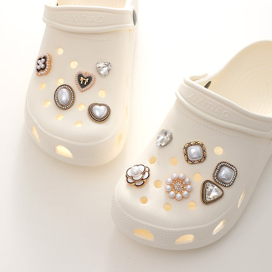 Adornos de Cristal Brillante para Zapatos - Accesorios DIY Estilo Clásico con Flor de Perla - Image 4
