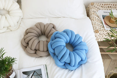 Almohada Anillo Donut para Selfies - Cojín Nudos Decorativo - Image 11