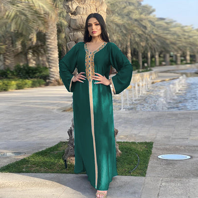 Abaya Elegante con Encaje de Diamantes y Cinta Brillante Estilo Dubai