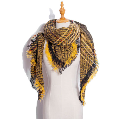 Chal Triangular Escocés para Otoño e Invierno - Amplio y Versátil - Image 56