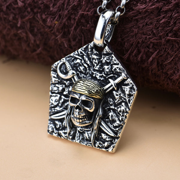 Dije Cabeza de Pirata en Plata Esterlina S925