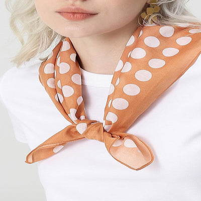 Pañuelo Estampado de Lunares - Image 11