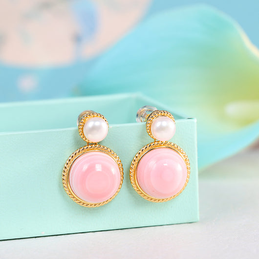 Aretes de Plata S925 con Concha Rosa y Diseño Geométrico Minimalista - Image 4