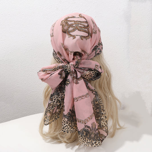 Pañuelo de Seda Estampado Leopardo con Cadena - Diseño Retro Elegante para Primavera y Verano