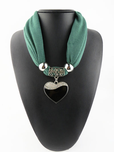 Pañuelo Elegante con Dije de Corazón para Mujer - Image 10