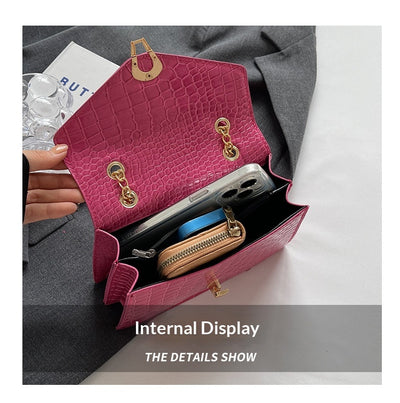 Bolso Bandolera Crossbody con Estampado Cocodrilo y Cadena Dorada - Image 13