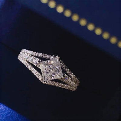 Anillo de Moissanita Cuadrada de 1 Quilate - Diamante Sintético Premium - Image 3