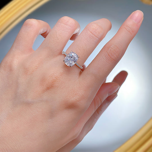 Anillo de Diamante Cuadrado Blanco en Plata 925 con Cuatro Garras