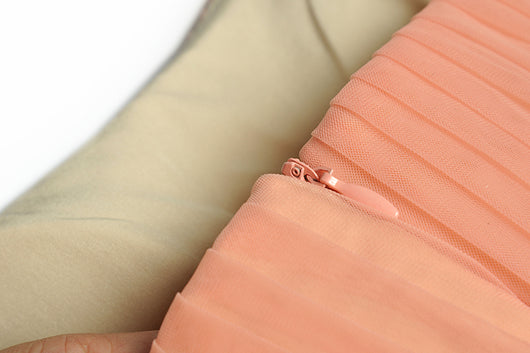 Falda Suspendida con Cintura Plisada y Bajo Voluminoso - Image 19