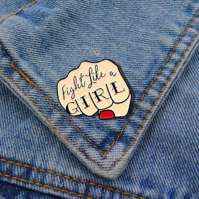 Broche Empoderamiento Femenino - Pin de Puño Lucha Como Mujer - Image 5