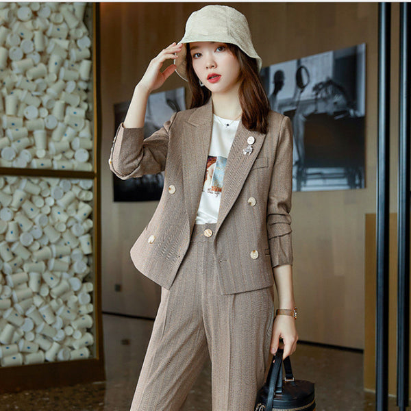 Traje Ejecutivo Femenino de Dos Piezas - Estilo Minimalista