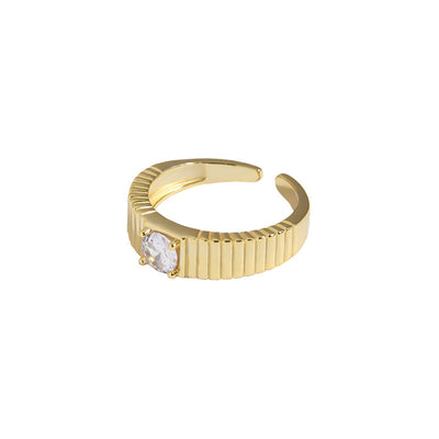 Anillo Escalonado de Lujo Minimalista con Textura Delicada - Image 3
