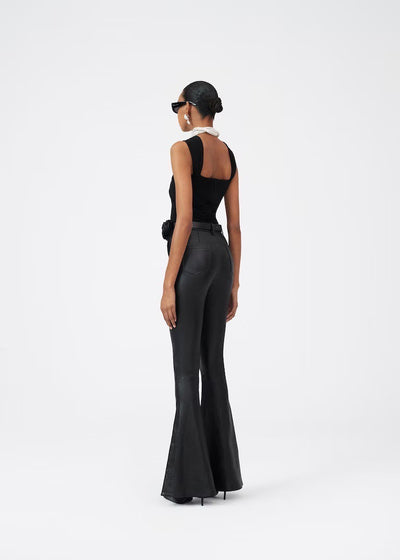 Jumpsuit Elegante con Flores en Relieve y Detalles Calados - Image 9