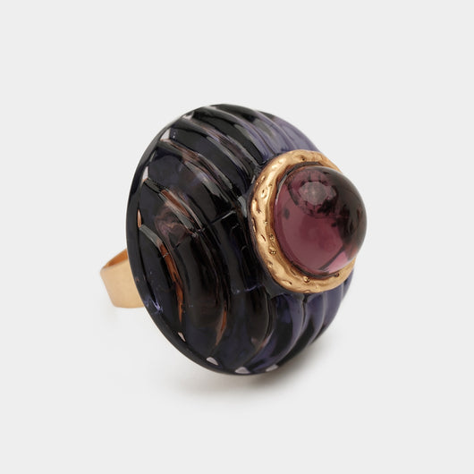 Anillo de Acrílico con Contraste de Colores para Mujer - Image 3