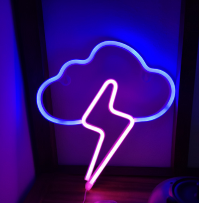 Lámpara Neon LED Nube con Rayo - Luz USB Recargable para Decoración - Image 4