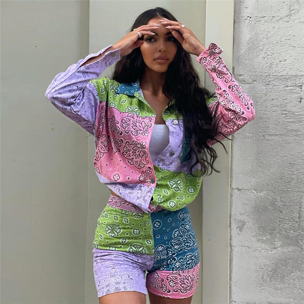 Conjunto Casual Mujer: Blusa Estampada Manga Larga + Shorts Ajustados