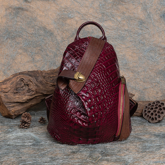 Mochila Vintage Estilo Chino con Patrón de Peces en Cuero Repujado - Image 3