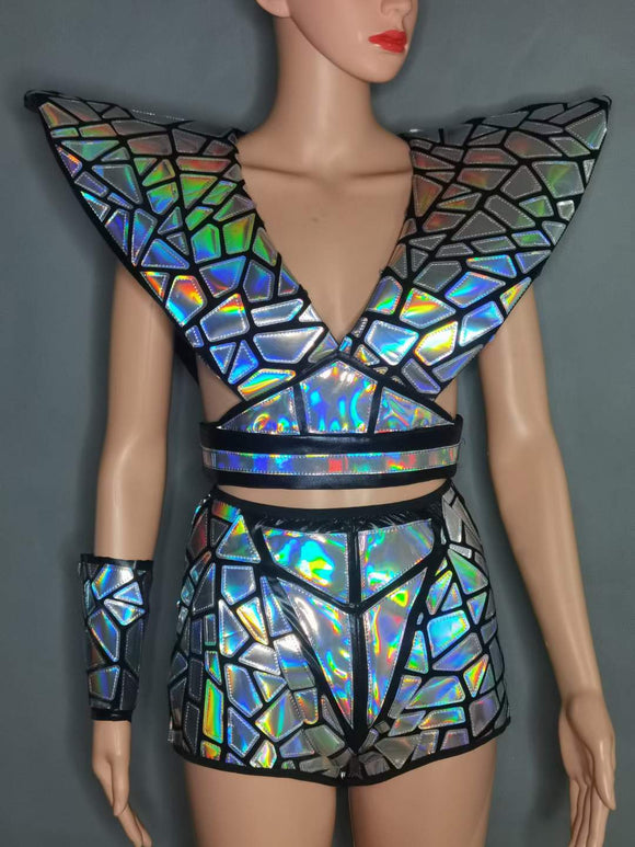 Traje Estereoscópico Reflectante de Hombros Elevados en Plata