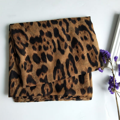 Pañuelo Estampado Leopardo Voile 90cm - Elegancia Versátil