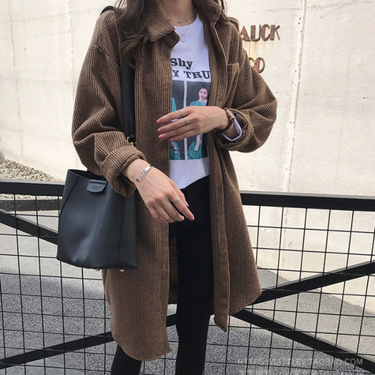 Camisa Suelta de Pana para Mujer de Largo Medio - Image 10