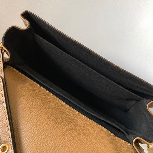 Bolso Messenger Cuadrado para Mujer - Diseño Versátil y Coordinable - Image 7