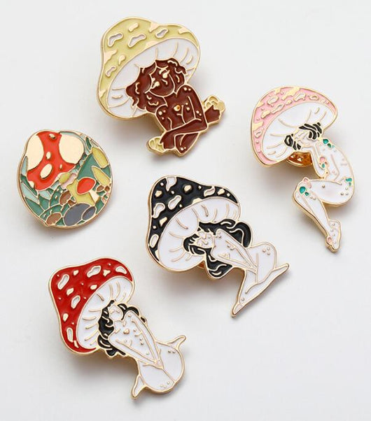 Broche Seta Roja Girl en Aleación con Efecto Drip - Image 15