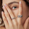 Anillo de Diseño Francés Nicho Lujo Ligero con Temperamento
