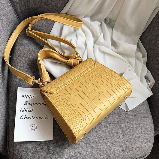 Bolso Bandolera con Textura Piedra - Image 9